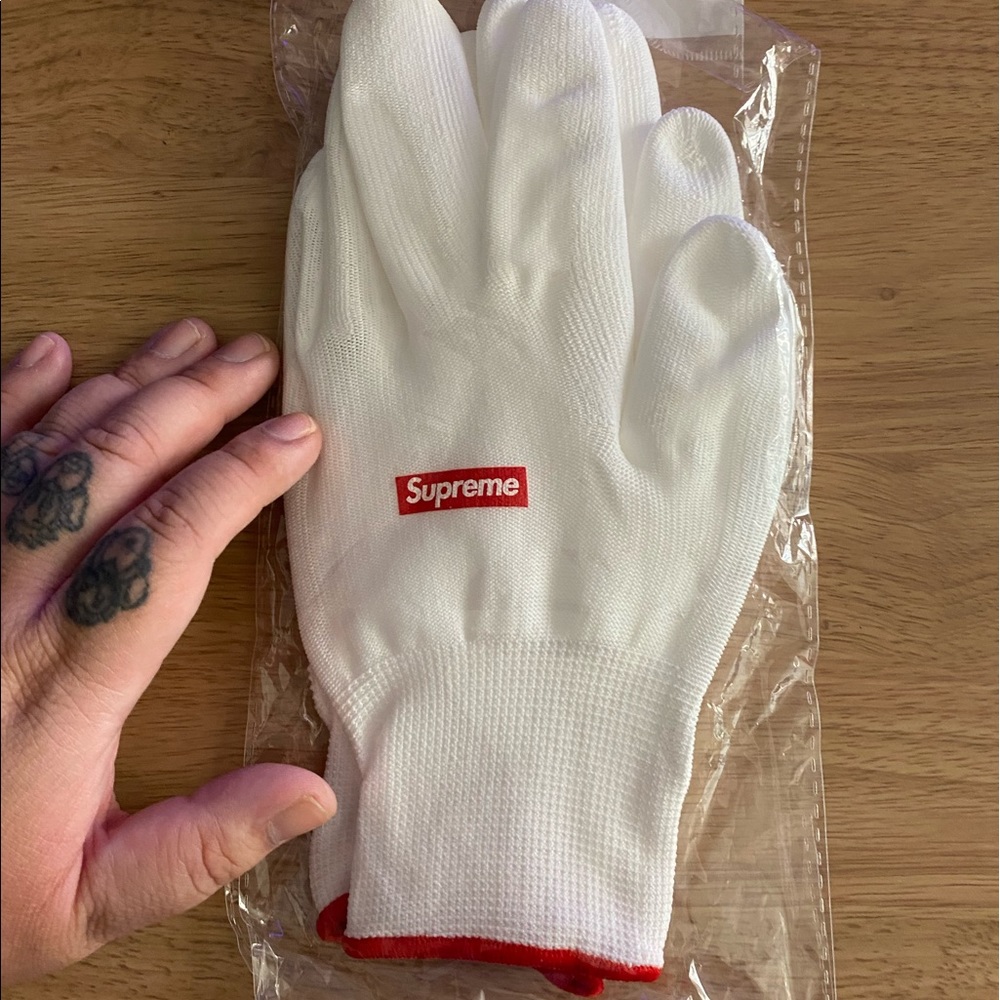Supreme Rubberized Gloves